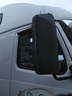 Volvo VNL Right Front Door Glass