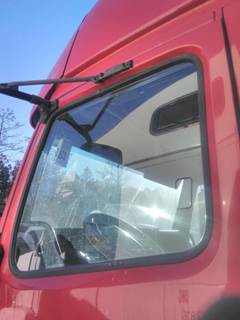 Volvo VNL Left Front Door Glass
