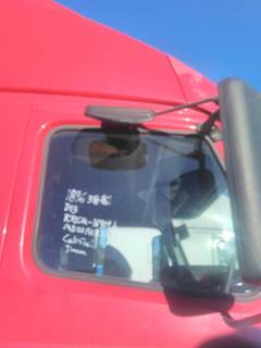 Volvo VNL Right Front Door Glass