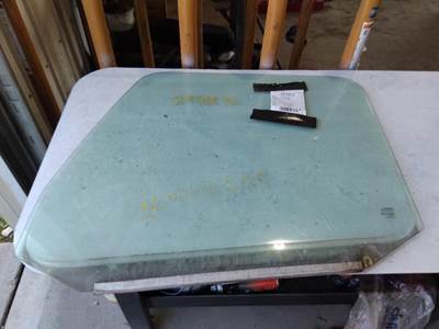 Volvo VNL Left Front Door Glass