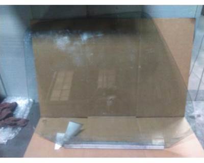 Volvo VNM Right Front Door Glass