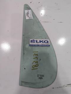 Freightliner Cascadia 113 Right Door Vent Glass