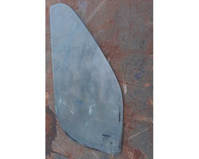 Peterbilt 387 Door Vent Glass