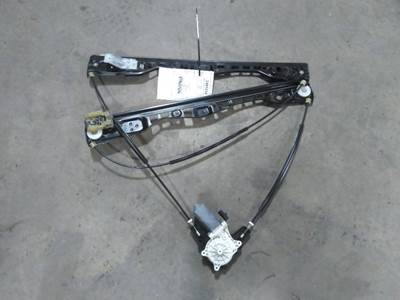 Freightliner Cascadia 126 Right Door Window Regulator
