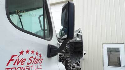 Freightliner Cascadia Right Door Window Regulator