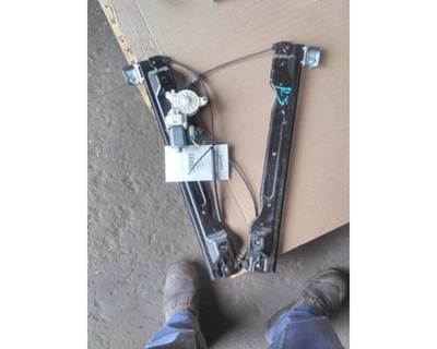 Peterbilt 579 Right Door Window Regulator