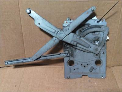 Volvo VNL Right Door Window Regulator