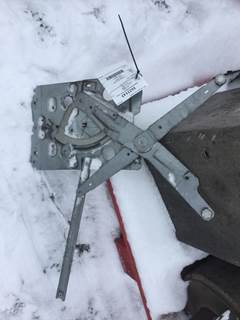 Volvo VNL Right Door Window Regulator