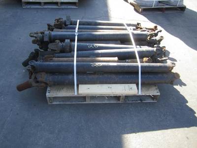 PALLET OF 20 MEDIUM DRIVE SHAFTS 
**VARIIOUS MAKES / MODELS** 