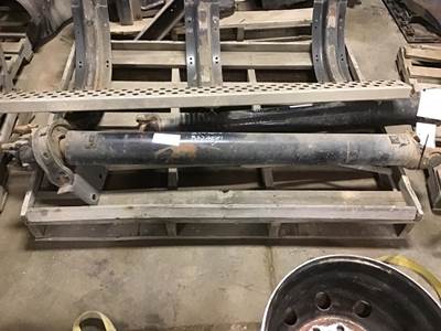Spicer SPL170 XL Driveshaft