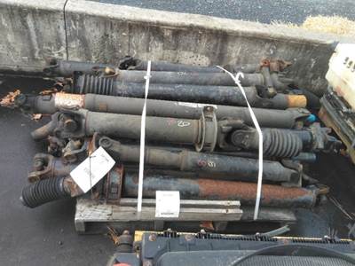 PALLET OF 20 
MEDIUM DRIVE SHAFTS 
**VARIOUS MAKES / MODELS** 