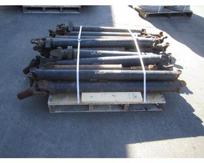 PALLET OF 20 MEDIUM DRIVE SHAFTS 
**VARIIOUS MAKES / MODELS** 