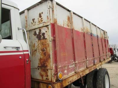 International 2050 Dump Body