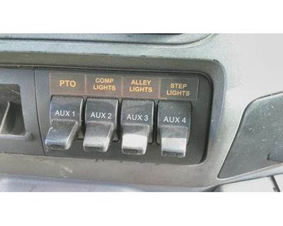 2011 Ford F-750 Aux/Upfitter Switches