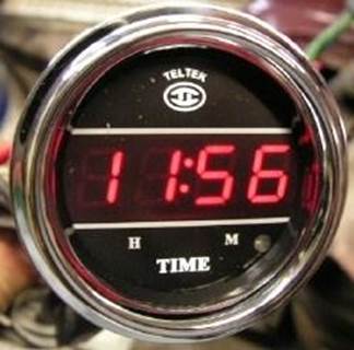  CLOCK - RED - CHROME -L143 