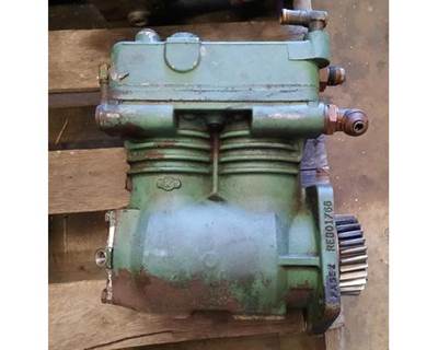 Knorr-Bremse Air Compressor for a Knorr-Bremse LP4974