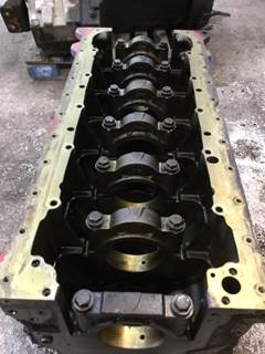 Cummins 9400I Engine Block / Cylinder Block for a International 9400I