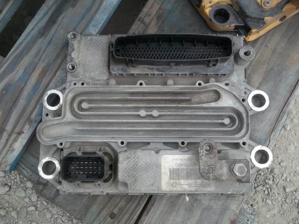 Detroit DD13 Engine Control Module (ECM) For Sale Stockton, CA 2138642