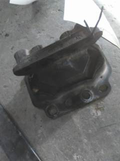 Cummins X15 Right Engine Mount for a Cummins X15 EPA 17