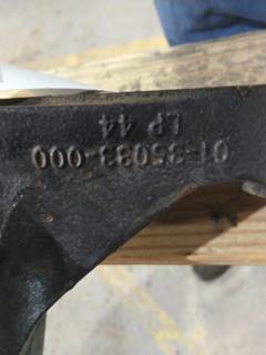 Detroit DD15 Engine Mount