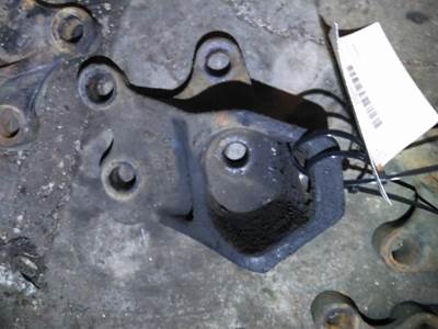 Detroit DD15 Engine Mount