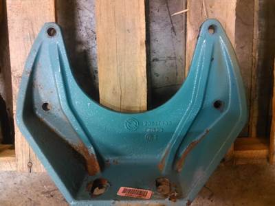 Detroit Series 60 14.0L DDEC V Engine Mount for a Detroit 60 SERIES-14.0 DDC5