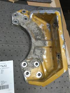 Ford LN8000 Engine Mount