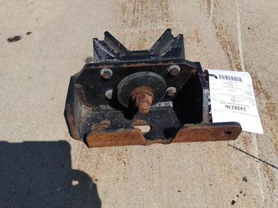 International N13 Right Engine Mount