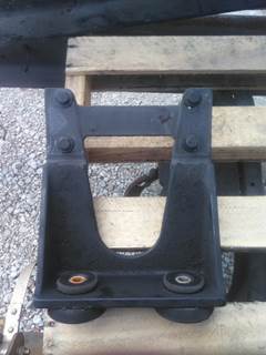 Kenworth T440 Engine Mount