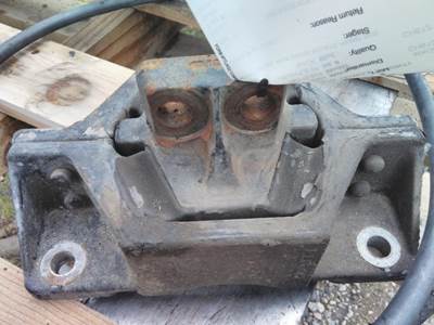 Mack CH612 Engine Mount