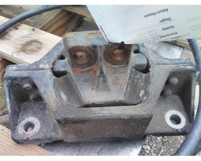 Mack CH612 Engine Mount