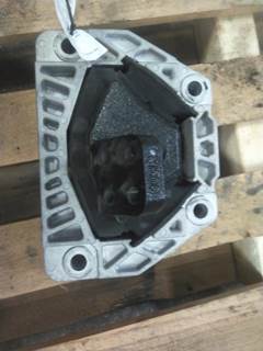Paccar MX-11 Right Engine Mount