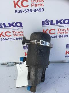 International MaxxForce 10 Engine Oil Filter Base