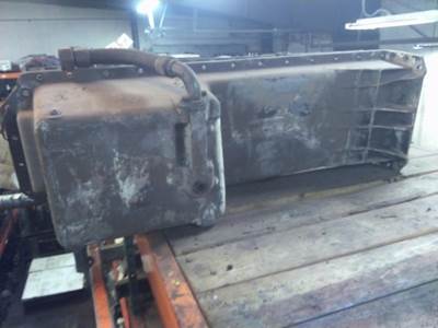 Cummins L700 Engine Oil Pan