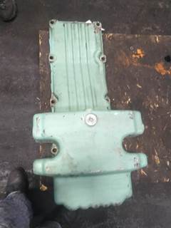 Detroit Series 60 12.7L DDEC II Engine Oil Pan for a Detroit 60 SERIES-12.7 DDC2