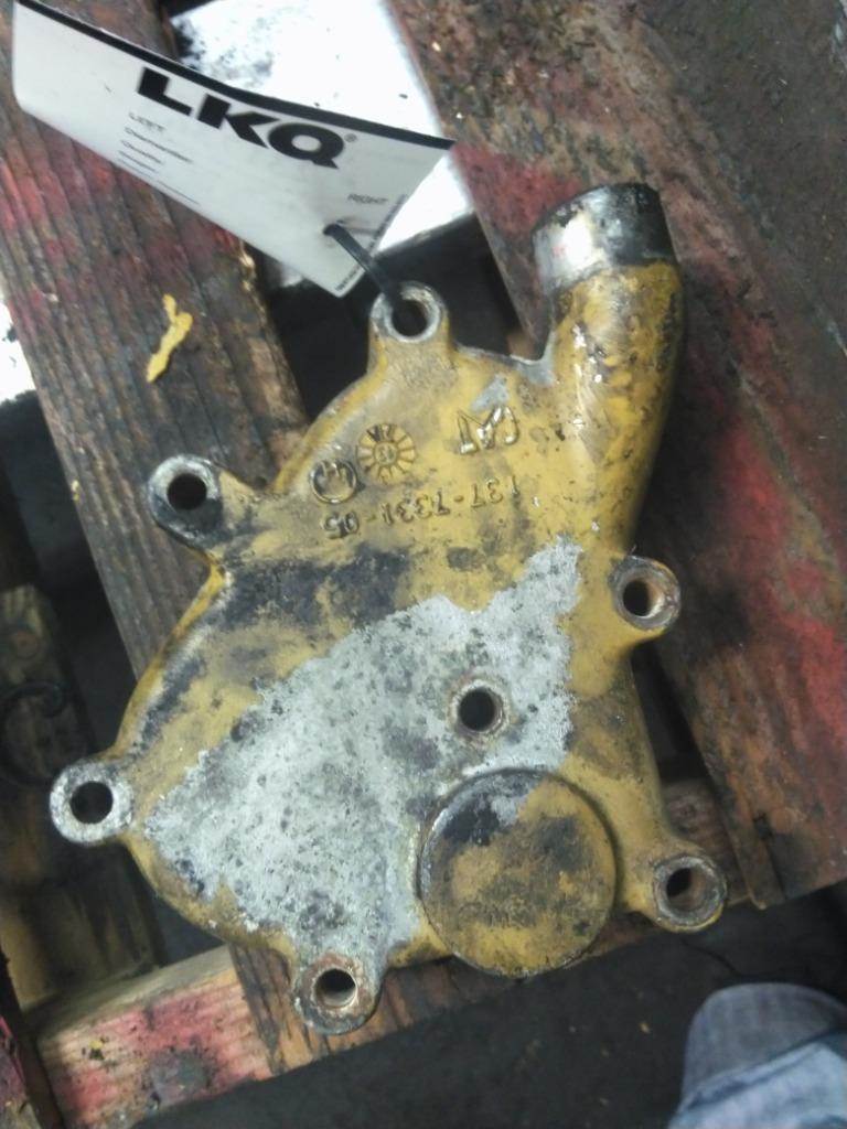 2002 Caterpillar 3406E Engine Thermostat Housing for a Peterbilt 379