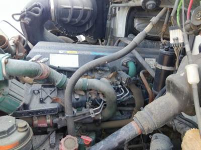 Volvo D11F EPA 07 (MP7) Engine