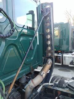 Freightliner Cascadia 113 Exhaust Bracket