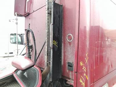 Kenworth T2000 Right Exhaust Bracket