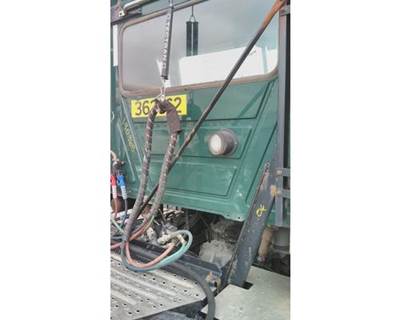 Mack Pinnacle CXU612 Right Exhaust Bracket for a Mack CXU612