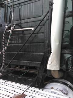 Volvo VNL Right Exhaust Bracket