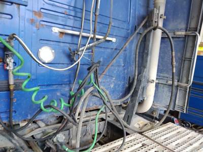 Volvo VNL Exhaust Bracket