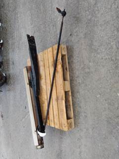 Volvo VNM Exhaust Bracket