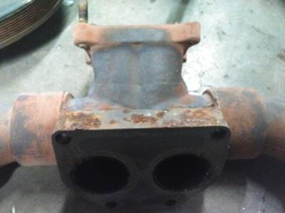 Cummins ISX Exhaust Manifold for a Cummins ISX EPA 04