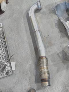 Freightliner Cascadia 116 Exhaust Pipe