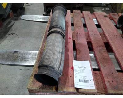 Volvo VNL Exhaust Pipe