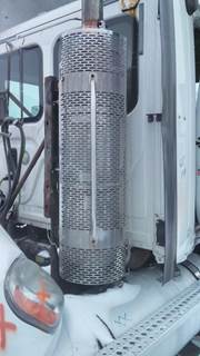 Freightliner Cascadia 113 Right Exhaust Stack