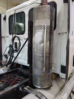Freightliner Cascadia 113 Exhaust Stack