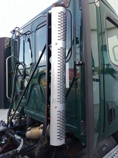 Freightliner Cascadia 113 Right Exhaust Stack