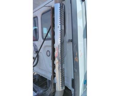 Freightliner Cascadia 125 Right Exhaust Stack